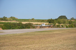 Landing at Avinyonet airfield with power lines almost at threshold for runway 12