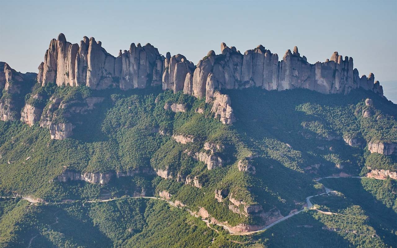 <p><strong>Photo: Montserrat conglomerate mountain wonder</strong></p>